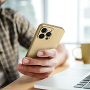 FuteradoiPhone15PROMetalliczoty8